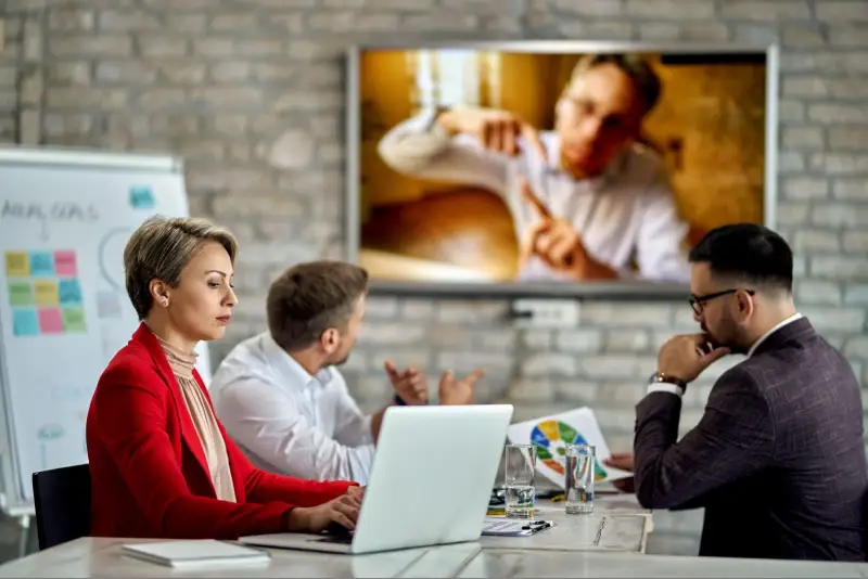 incorporating Animation and Visual Effects in Explainer Videos from Dubai